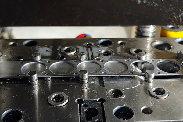 Changing Sequential Stamping To Continuous Stamping To Improve Production Efficiency And Quality
